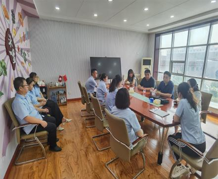 農(nóng)業(yè)局對公司進行安全檢查